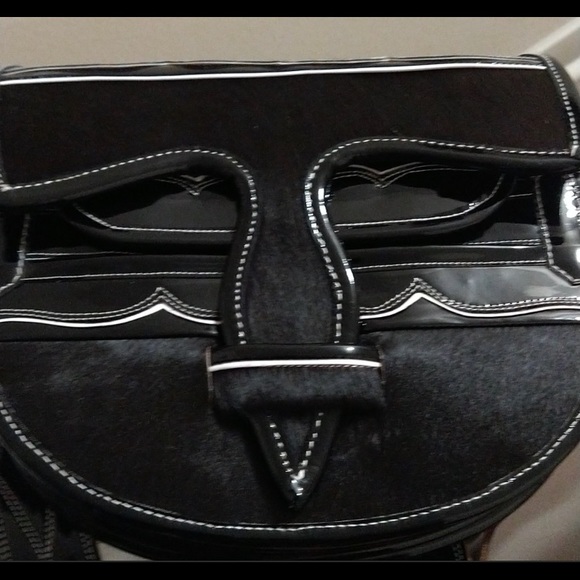 Earthyk Handcrafted Saddlebag/Crossbody - Picture 7 of 8